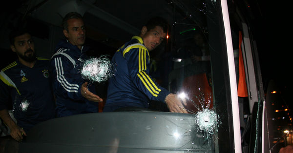 Fenerbahce Den Takim Otobusune Yapilan Silahli Saldiri Tepkisi 730 Gun Oldu