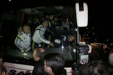 Fenerbahce Den Takim Otobusune Yapilan Silahli Saldiri Tepkisi 730 Gun Oldu