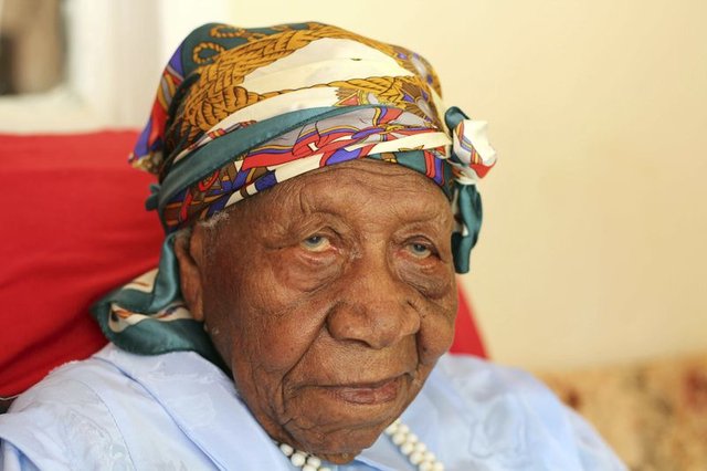Dünyanın en yaşlı insanı Violet Mosse Brown uzun yaşam sırlarını anlattı!