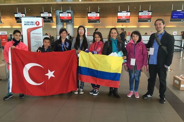 Kolombiyalı çocuklar 23 Nisan için Türkiye'ye yolcu edildi