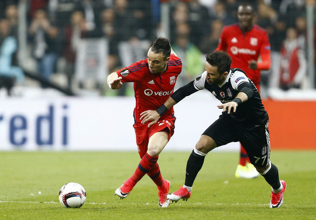 Beşiktaş'ta Gökhan Gönül penaltı kullanmak istemedi, Tosic ve Mitrovic'e ise büyük tepki vardı