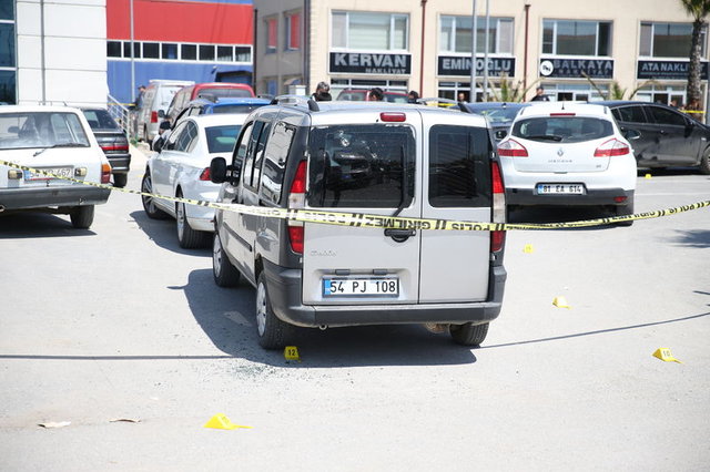 Sakarya'da işyerine 20 kişiyle silahlı saldırı