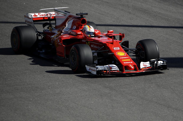 Rusya'da pole pozisyonu Sebastian Vettel'in