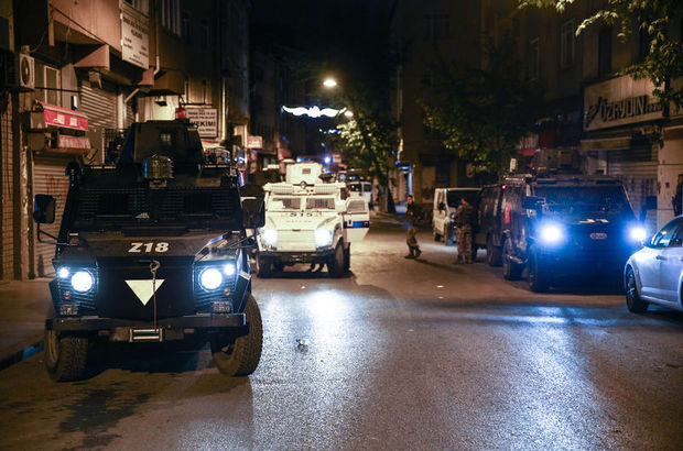 Beyoğlu'nda polise silahlı saldırı