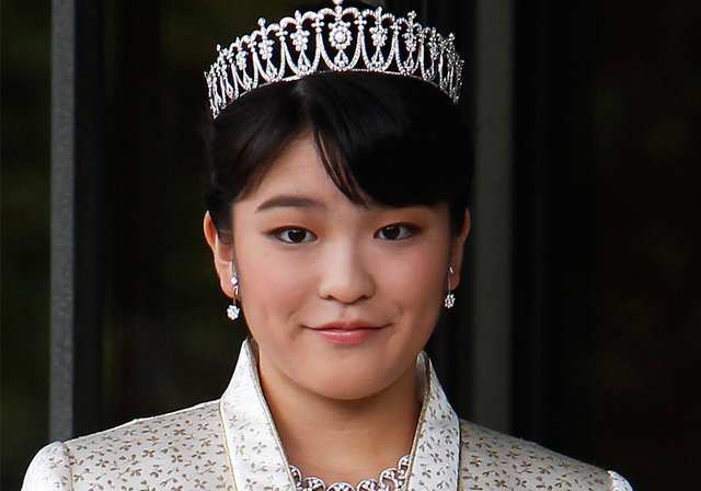 Japonya prensesi Mako ‘Aşk’ı seçti, tahtı elinin tersiyle itti
