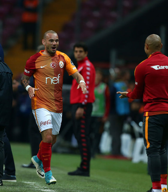 Wesley Sneijder Galatasaray'dan ayrılıyor
