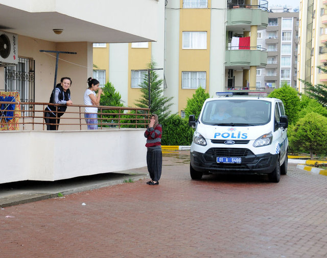 Adana'da 13. kattan düşen 2 yaşındaki çocuk öldü