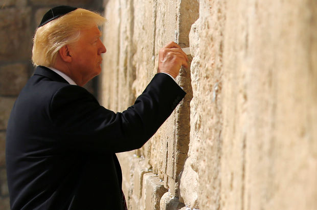 Trump, Ağlama Duvarı'nı ziyaret eden ilk ABD Başkanı oldu