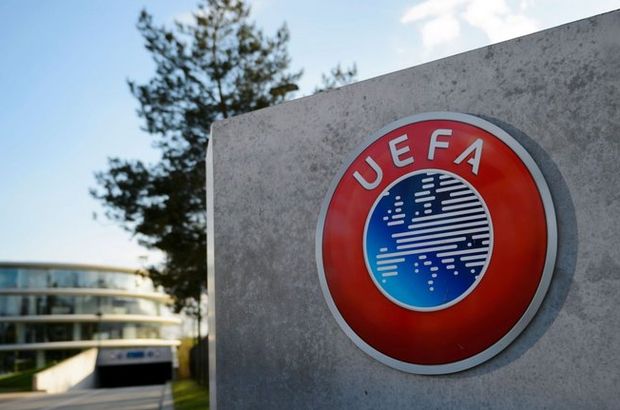 UEFA, Ajax-Manchester United maçı öncesi saygı duruşunda bulunulacağını açıkladı