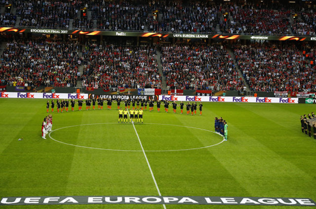 UEFA Avrupa Ligifinalinde kupa Manchester United'ın... Ajax: 0 - Manchester United: 2