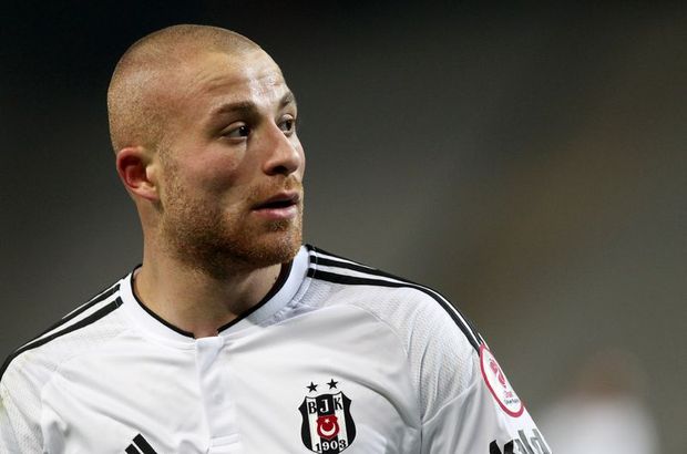 West Ham United, Gökhan Töre'nin Beşiktaş'a döndüğünü açıkladı