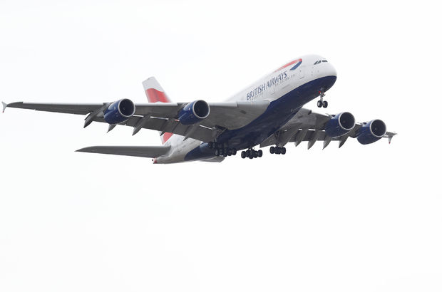 Londra'da uçuş kaosu! British Airways, tüm seferlerini iptal etti!
