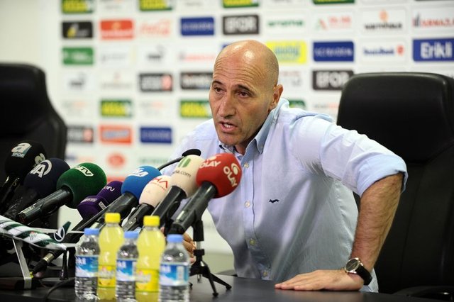 Bursaspor Teknik Direktörü Adnan Örnek istifa etti
