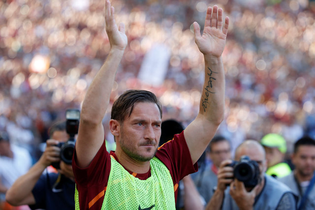 Francesco Totti Roma'ya veda etti