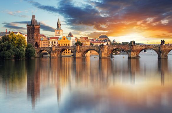 Tatilde yeni adres: Yekta Kopan ile Prag, Ayşe Kulin ile Bosna 69