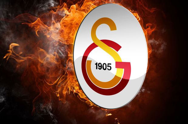 Galatasaray Bafetimbi Gomis'e imza attırıyor