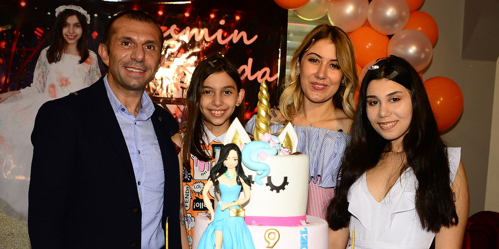 Mutlu doğum günü partisi