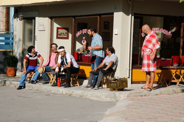 Esin'in sakarlığı Şevkat'i küplere bindiriyor