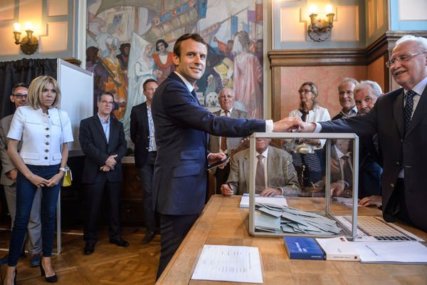 Emmanuel Macron hükümeti kurma çoğunluğunu elde edebiliyor - 1