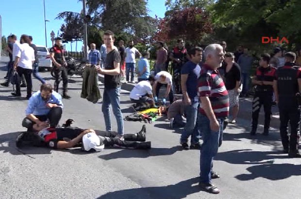 Beyoğlu'nda motosikletli Yunus ekibi kaza yaptı: 2 polis yaralı
