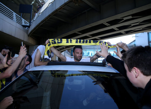 Fenerbahçe transfer haberleri | Carlos Kameni ve Jamie Vardy için görüşmeler sürüyor. Simon Kjaer için Milan'ın ısrarı var