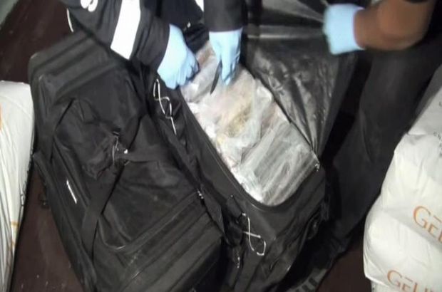 İtalya'da Türkiye'ye gönderilmek üzere 309 kilo kokain ele geçirdi