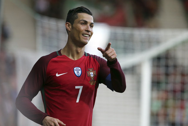 Cristiano Ronaldo Real Madrid'den ayrılıyor iddiası ortalığı karıştırdı