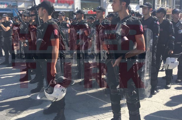 Taksim'de LGBTİ gerginliği: 44 gözaltı