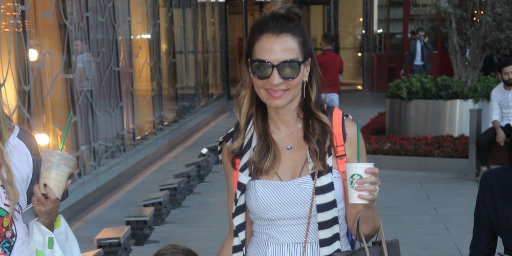 Anne-oğul alışverişte...