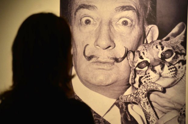 İspanyol ressam Salvador Dali'nin mezarı DNA testi için açılacak
