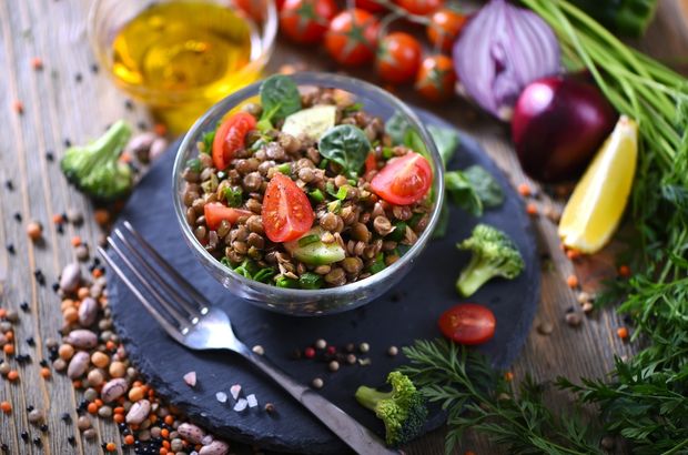 Yeşil mercimek salatası nasıl yapılır? Yeşil mercimek salatası tarifi ve malzemeleri...