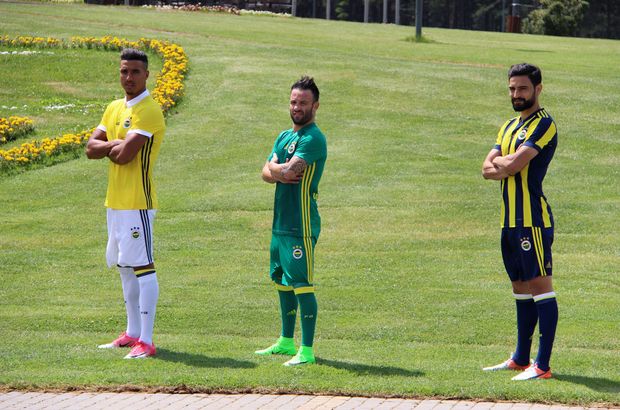 Fenerbahce Yeni Sezon Formalari Tanitildi
