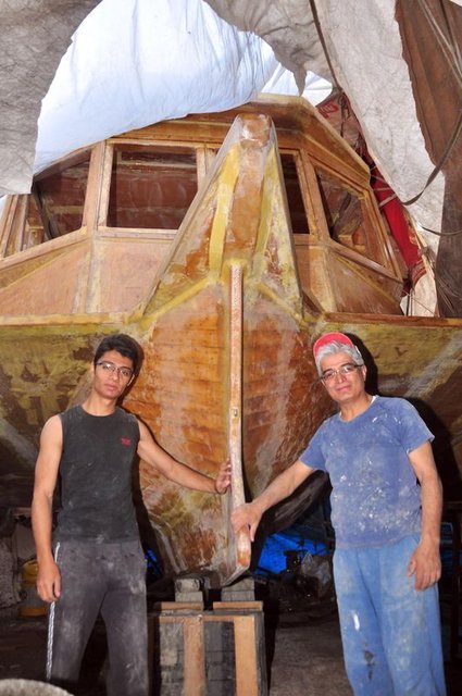 Bitlis'te 10 yıl uğraşıp tekne yapan baba-oğul