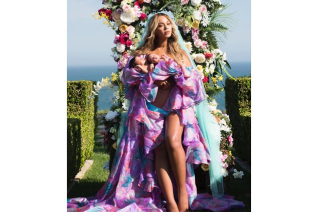 Beyonce bebeklerinin fotoğrafını ilk kez paylaştı