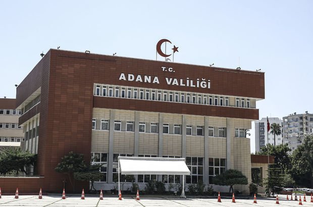 Adana'da valilik binasının dördüncü katından düşen mühendis öldü