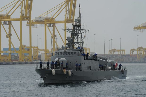 Katar ve İngiltere donanmaları Katar'da ortak tatbikat düzenledi