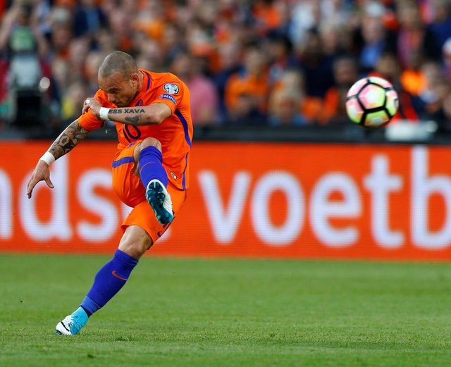Dursun Özbek'ten Sneijder açıklaması!