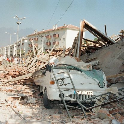 17 agustos depremi kac siddetinde 17 agustos 1999 marmara depremi son dakika haberleri