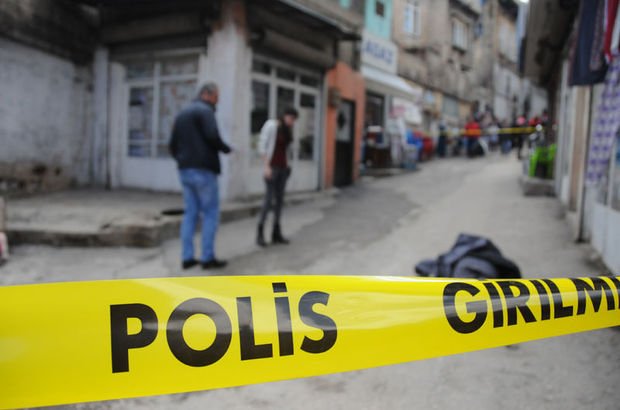 Uşak'ta bir kadın eşini balyozla öldürdü