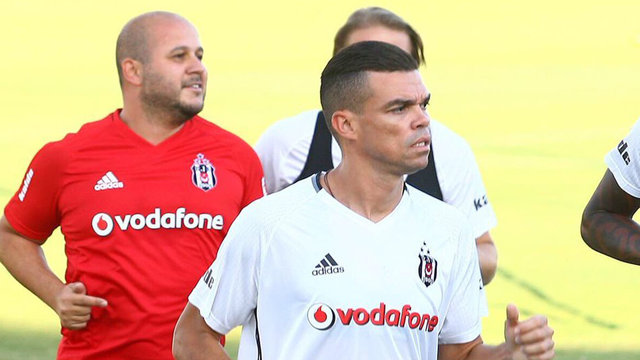 Pepe: "Beşiktaş'ta olmaktan dolayı çok gururluyum"