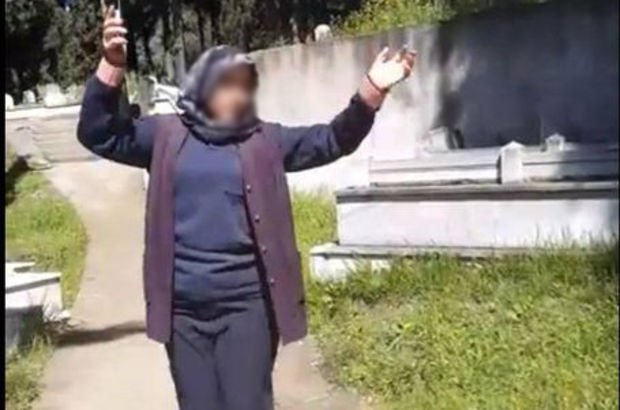 Zonguldak'ta mezarlıkta müzik eşliğinde oyun oynadığı iddiasıyla 2 işçi işten çıkarıldı