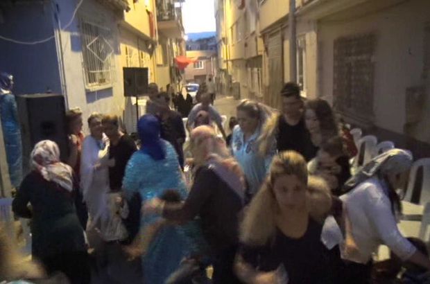 Bursa'da sokak düğününde doğalgaz kaçağı paniği