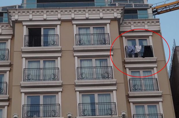 Taksim'de lüks otelin balkonuna çamaşır astılar