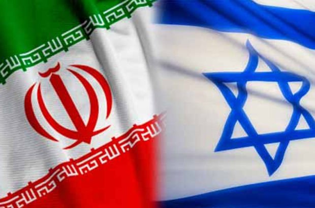 İran-İsrail gerilimi yeşil sahalara sıçradı: İki futbolcu maça çıkınca...