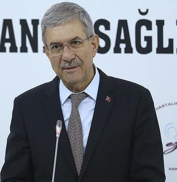 Sağlık Bakanı Ahmet Demircan, "Kadınların doğurganlıklarının durmasını bırakın bir yana, azalması bile insanlığın geleceği açısından hayati bir sorundur. Nüfusu artmayan milletlerin geleceğinden bahsedilemez" dedi