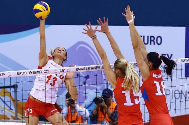 Türkiye Kadın Voleybol Milli Takımı, yarı finalde Sırbistan'a kaybetti