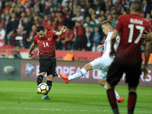 İzlanda maçına Yılmaz Vural damgası