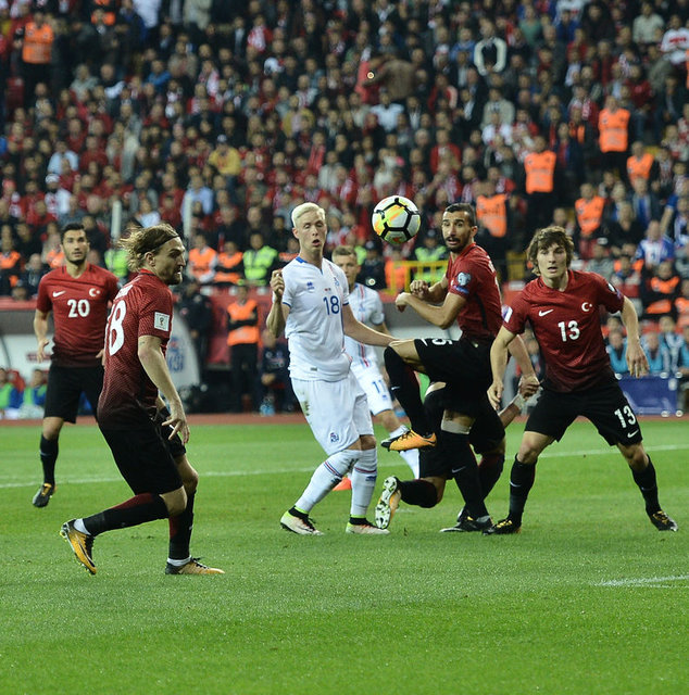 İzlanda maçına Yılmaz Vural damgası