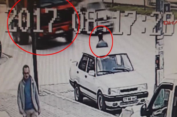Bursa'da kendini kamyonun altına atan Suriyeli öldü