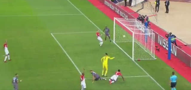 Monaco - Beşiktaş maçında Babel'in golü ofsayt gerekçesiyle iptal edildi